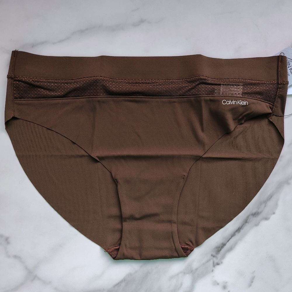 NWT CALVIN KLEIN PERFECTLY FIT FLEX BIKINI PANTY IN UMBER SIZE MEDIUM